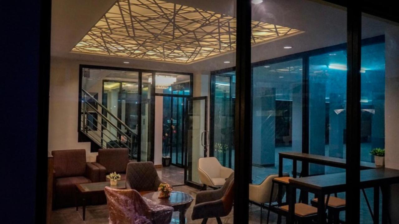 Hotel Plearnwan Deluxe Mansion Bangkok Exterior foto